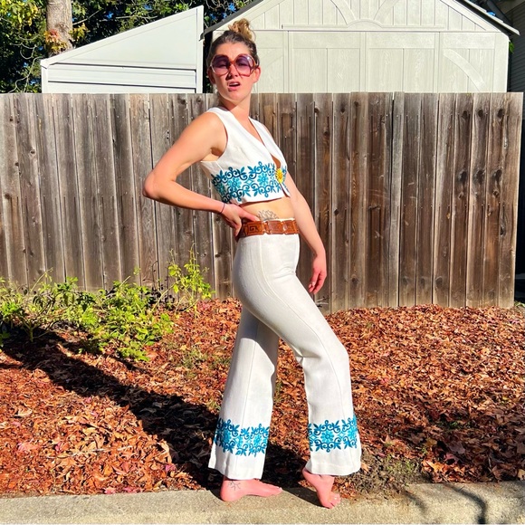 1960's Cotton/Linen Embroidered Vest Flares Ensemble - Picture 2 of 10